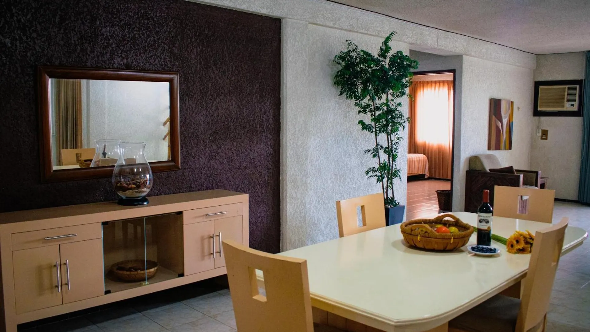 Suites Del Sol Hotel & Apartments Merida