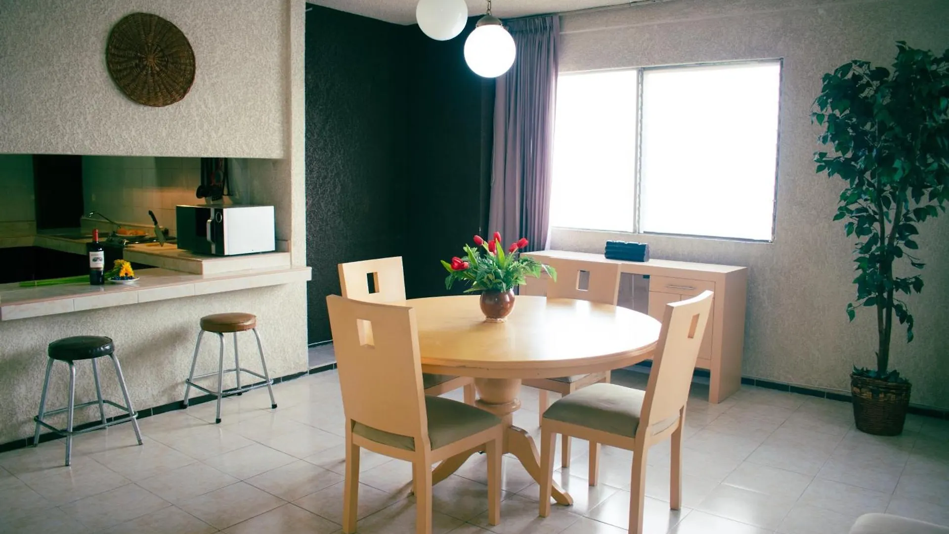 Suites Del Sol Hotel & Apartments 메리다 3*,  멕시코