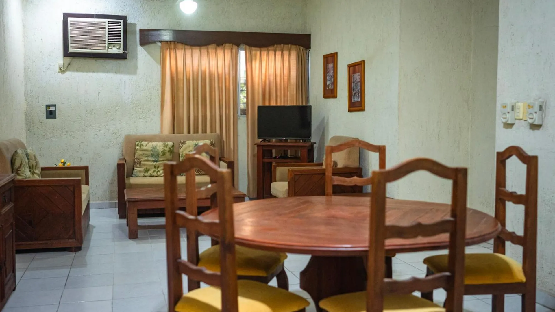 Suites Del Sol Hotel & Apartments 메리다