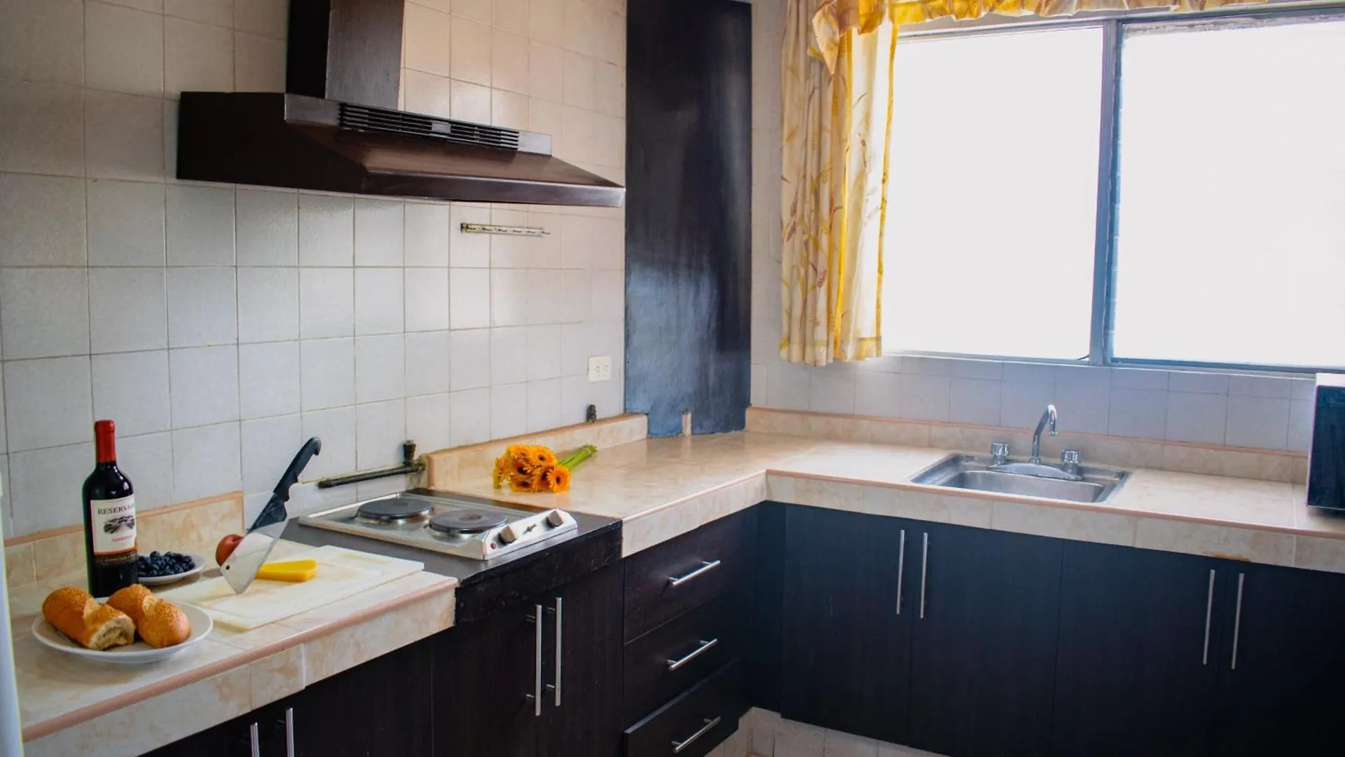 Suites Del Sol Hotel & Apartments 메리다 3*,